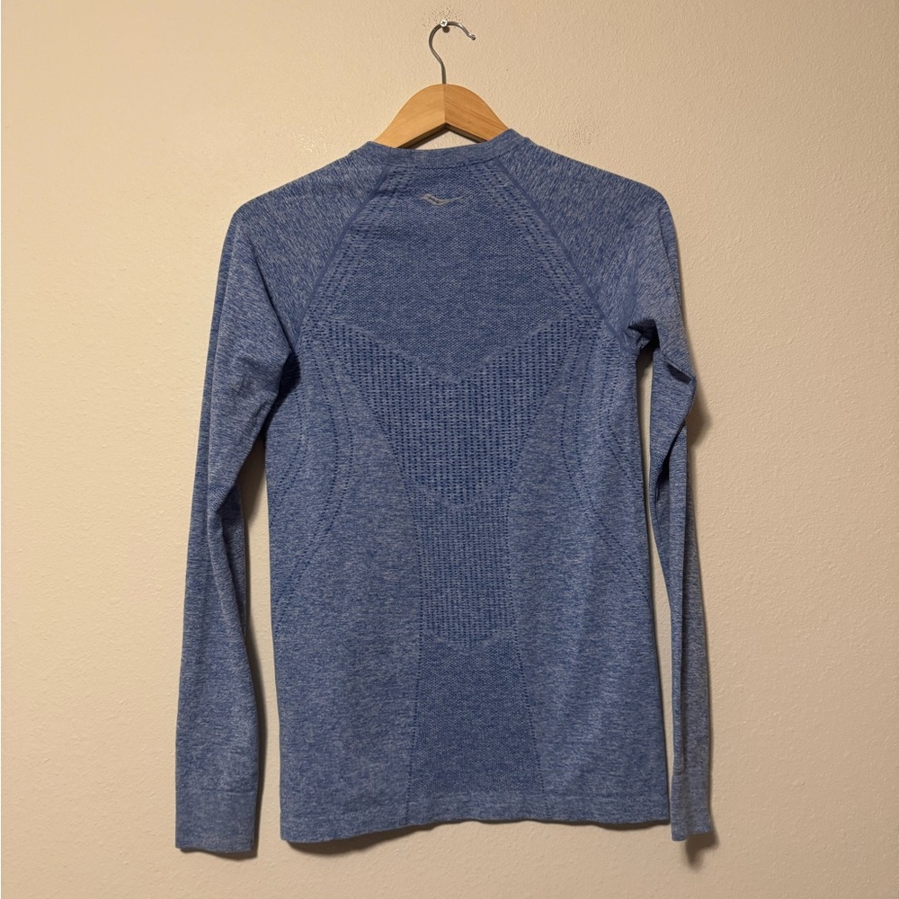 5/$55 !! 🔥 Saucony Heathered Blue Women's Top - Picture 3 of 3